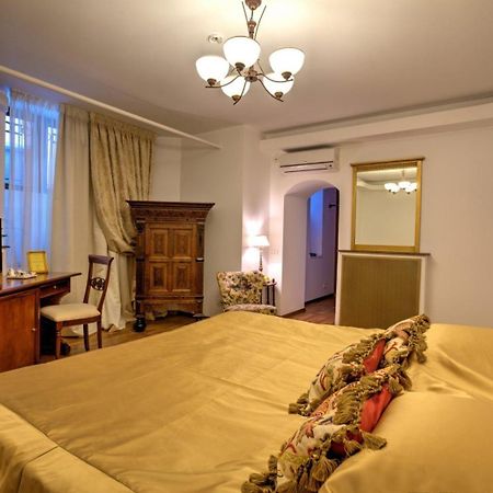 The Vintage - Wonderful Apartment In Best Location Craiova Kültér fotó
