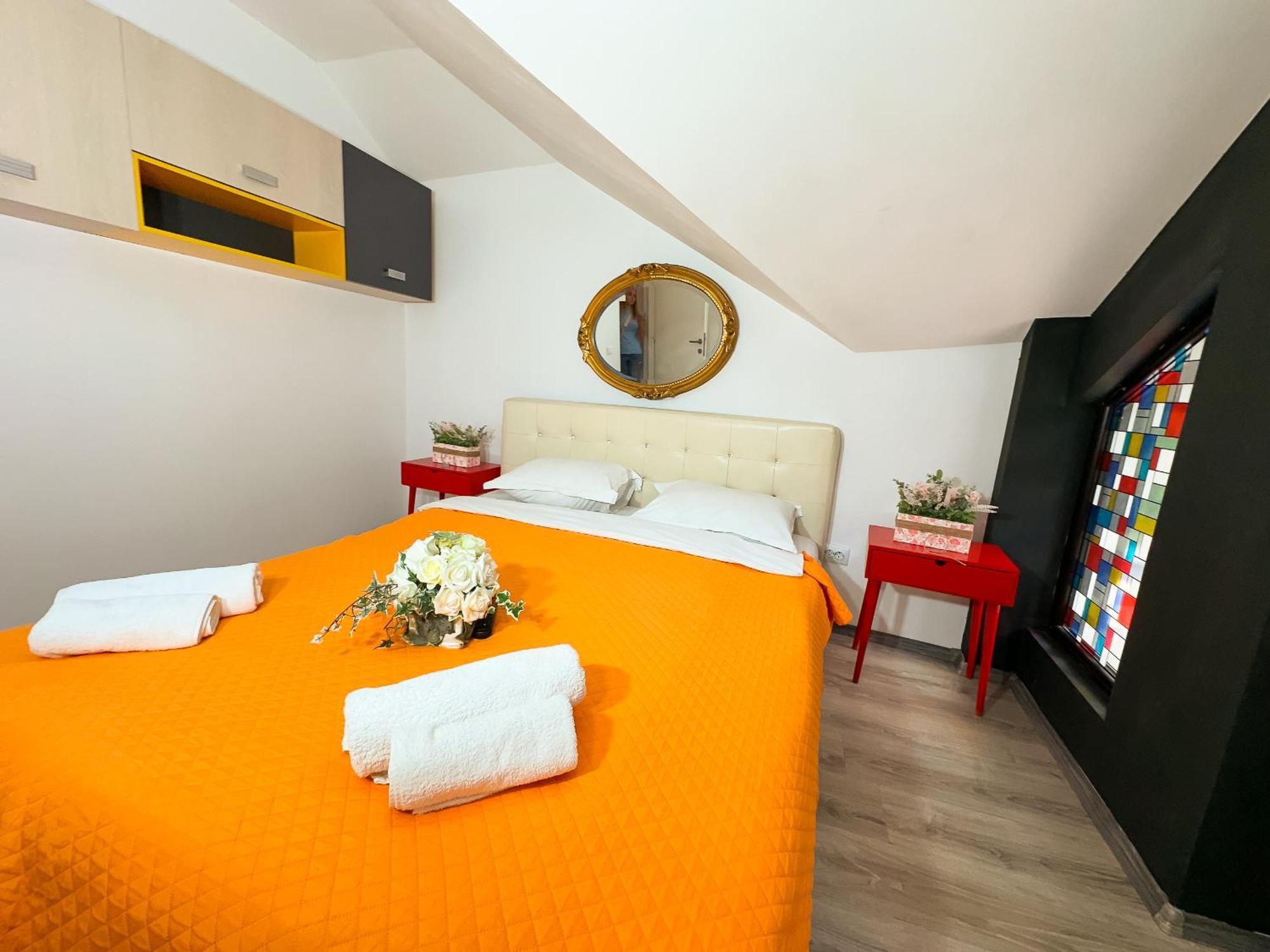 The Vintage - Wonderful Apartment In Best Location Craiova Kültér fotó