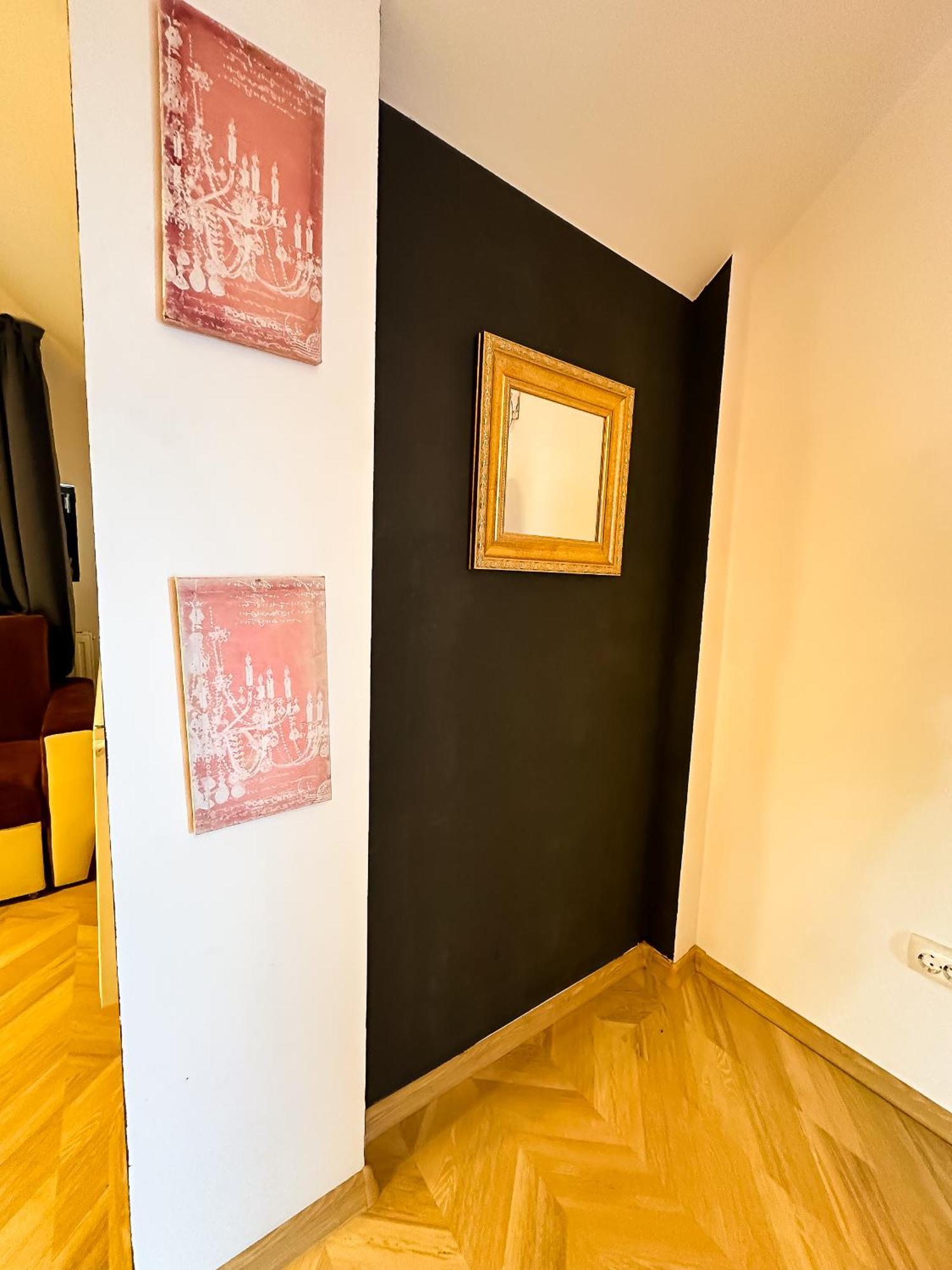 The Vintage - Wonderful Apartment In Best Location Craiova Kültér fotó